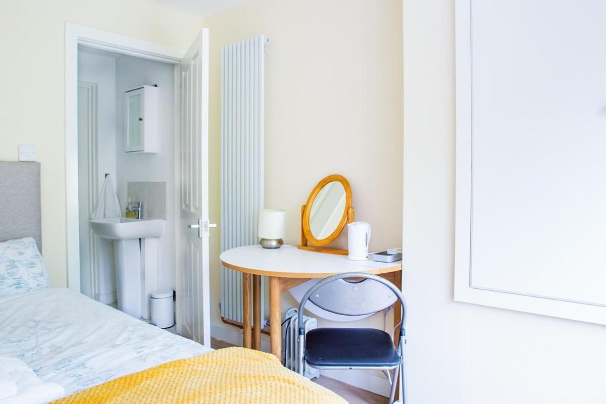 New Snug Doubleensuite In Central Форест-Роу Екстер'єр фото